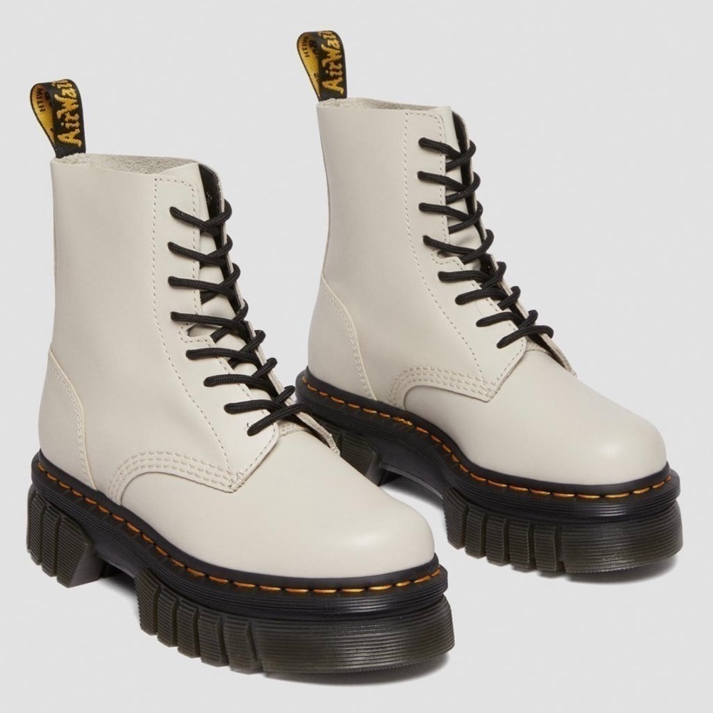 DR. MARTENS WOMEN'S AUDRICK 8-EYE PLATFORM LEATHER BOOTS - GREY NAPPA LUX SZ -10